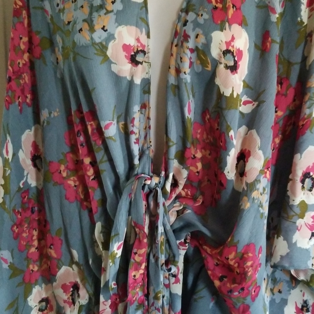 Kimono - Picture 2 of 2